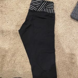 Lulu leggings with stripped band
